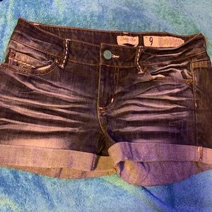 Jean short shots .